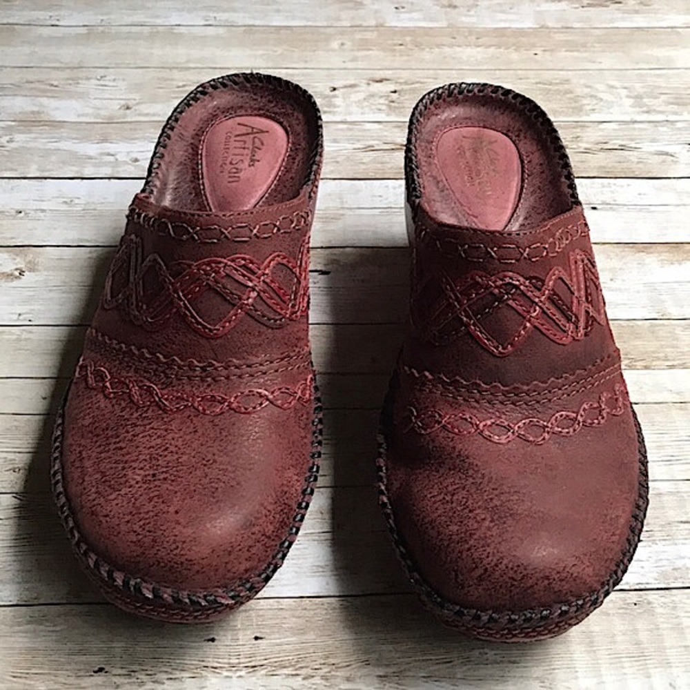 Clarks Artisan Red Leather Mule Shoe Size 9